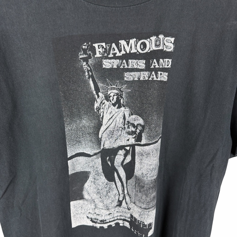 Mens Y2K Famous Stars & Straps Streetwear New York City Black Shirt Size M - Picture 2 of 9